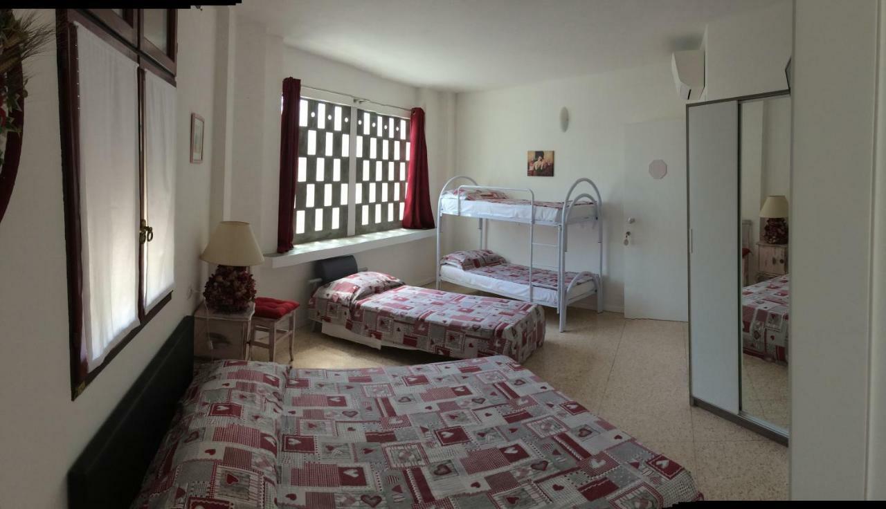 Joy Living Hotel Sandra Bagian luar foto